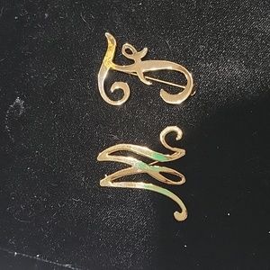 Goldtone Initial shirt/hat/tie/lapel pins